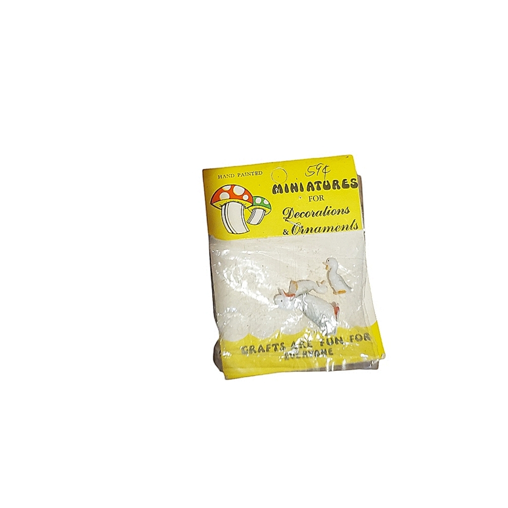 Vintage miniature plastic geese/duck for crafting
